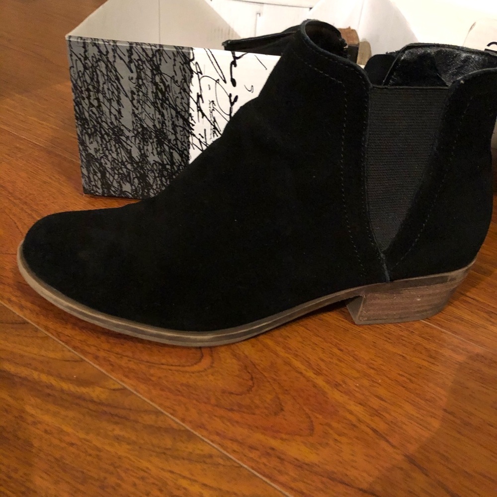 Kensie booties size 7.5